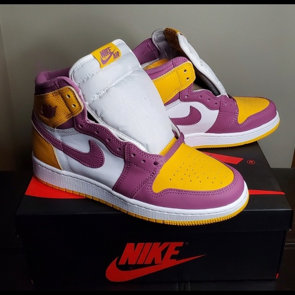 Jordan 1 High Og “Brotherhood” Gs Shoes - Picture 4 of 6